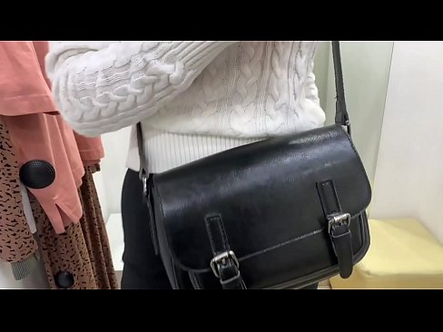 ❤️ Публичная мастурбация молоденькой сучки ФералБерри с дилдо в примерочной Просто порно на com-porn-kai.ru ❌️❤